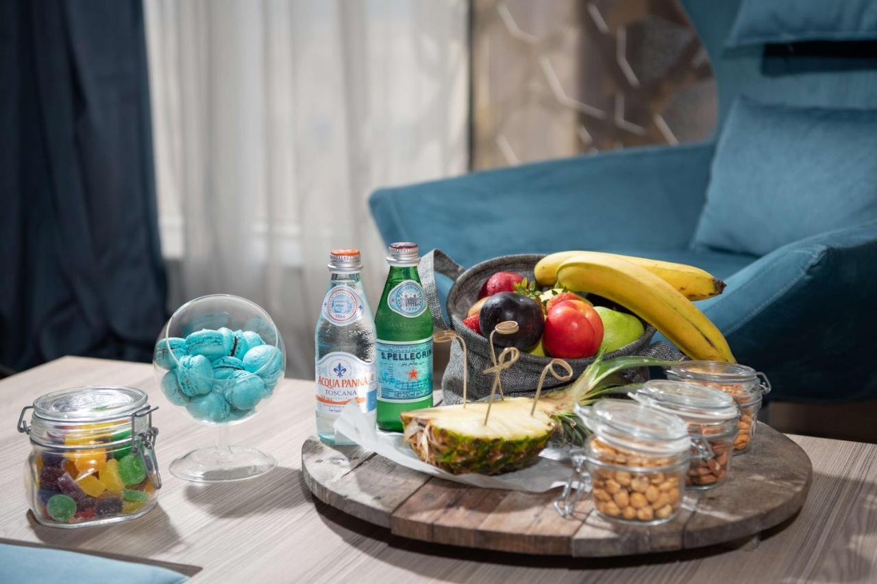 Radisson Blu Hotel, Corniche